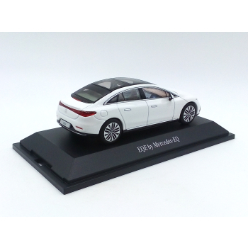 Mercedes-Benz EQE (V295) 2022 opalite white - skala 1:43 - Herpa